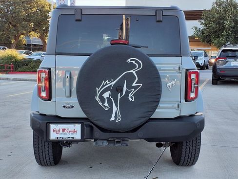 Used 2022 Ford Bronco Outer Banks image 6