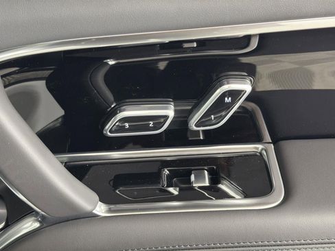 New 2026 Land Rover Range Rover Long Wheelbase SE image 31