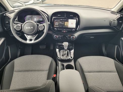 Used 2025 Kia Soul EX image 14