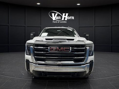 Used 2024 GMC Sierra 2500 SLE image 9