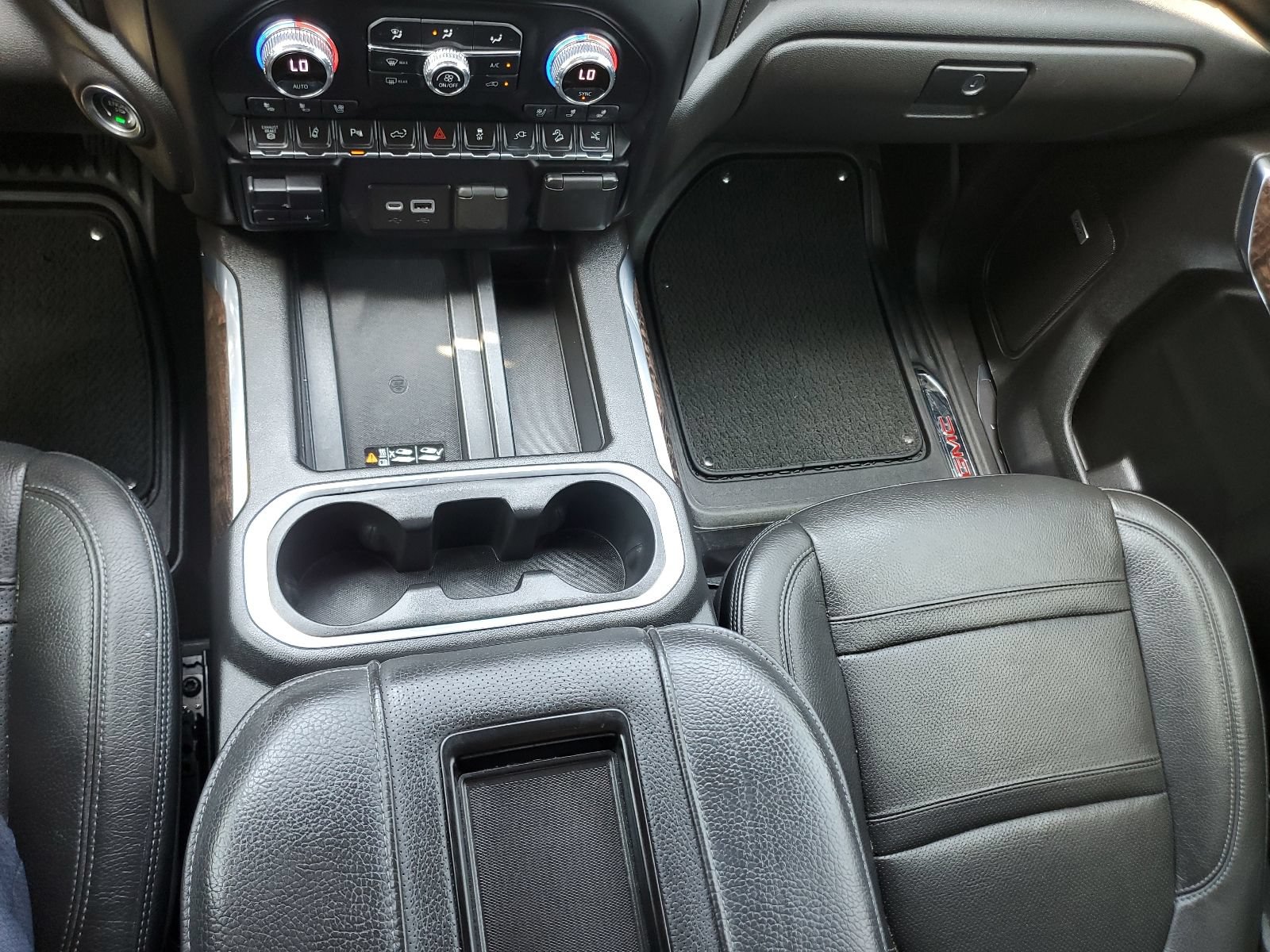 Used 2022 GMC Sierra 3500 Denali AWD/4WD image 40