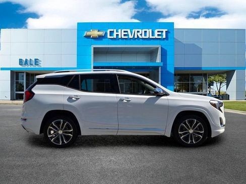 Used 2020 GMC Terrain Denali FWD image 2