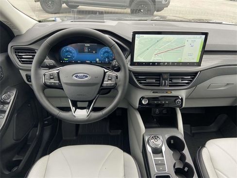New 2025 Ford Escape SE w/ PHEV Premium Package image 10