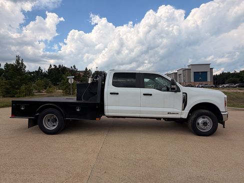 Used 2024 Ford F350 XLT AWD/4WD image 4