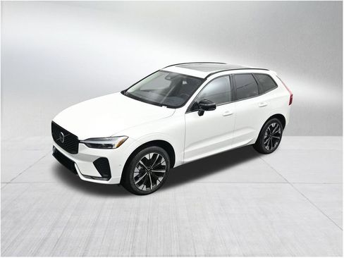 New 2026 Volvo XC60 B5 Plus w/ Protection Package Premier AWD/4WD image 13