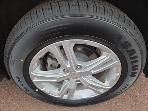 Used 2020 GMC Terrain SLE image 11