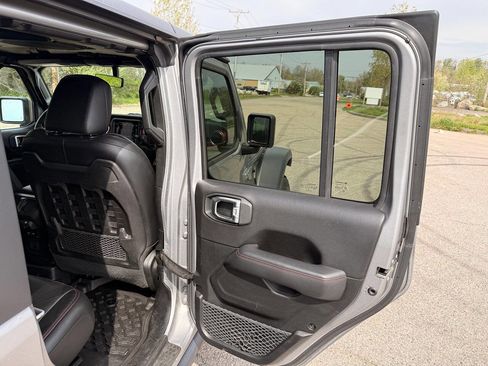 Used 2019 Jeep Wrangler Unlimited Rubicon AWD/4WD image 19