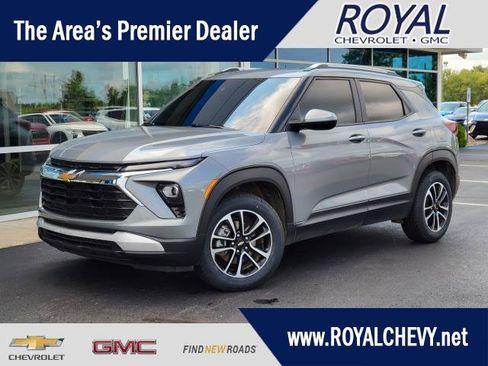 Used 2024 Chevrolet TrailBlazer LT w/ Convenience Package AWD/4WD image 1