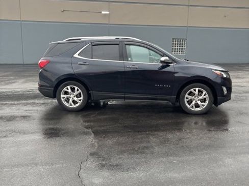 Used 2020 Chevrolet Equinox Premier image 3