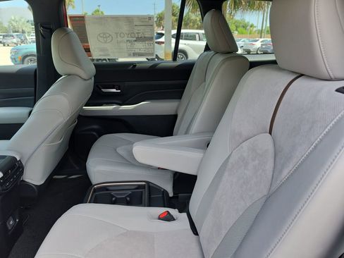 New 2026 Toyota Grand Highlander AWD Hybrid image 29