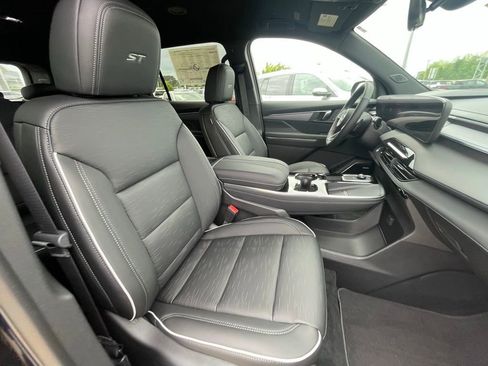 New 2026 Buick Enclave Sport Touring w/ Power Package FWD image 28