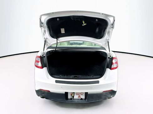 Used 2017 Ford Taurus Limited image 27