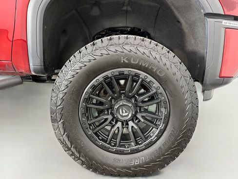 Used 2024 GMC Sierra 2500 AT4 AWD/4WD image 38
