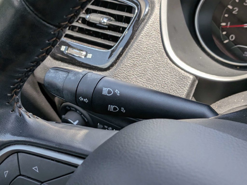 Used 2020 Jeep Compass Limited AWD/4WD image 24