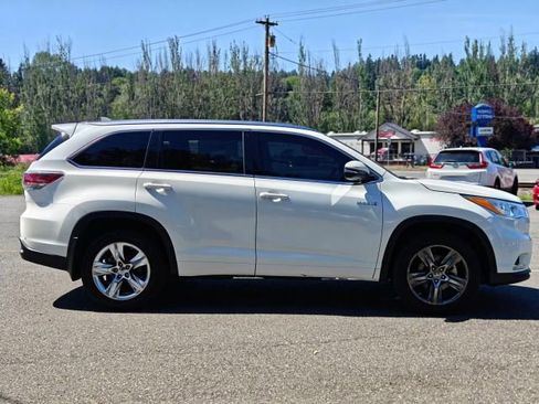 Used 2015 Toyota Highlander Limited AWD/4WD image 8