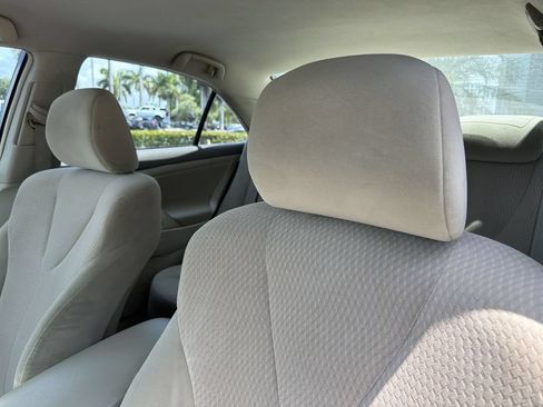 Used 2010 Toyota Camry LE FWD image 20