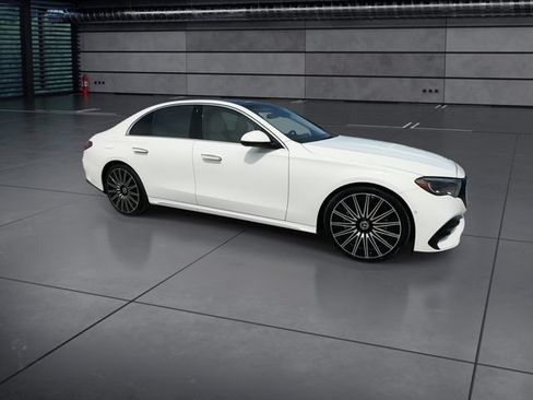Used 2025 Mercedes-Benz E 450 4MATIC Sedan w/ Driver Assistance Package image 2