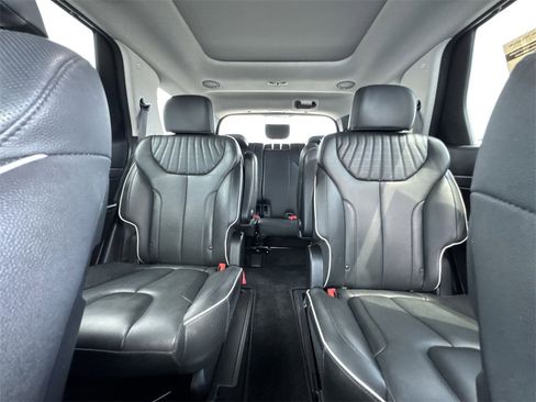 Used 2024 Hyundai Palisade Limited image 13
