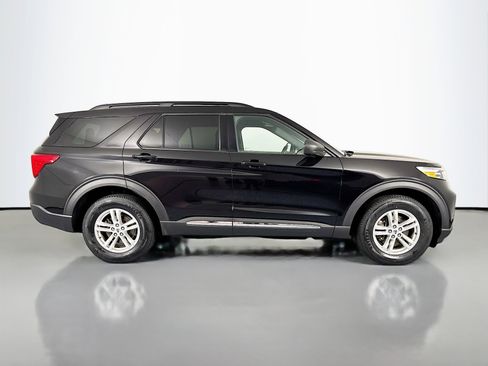 Used 2020 Ford Explorer XLT w/ Equipment Group 202A AWD/4WD image 4