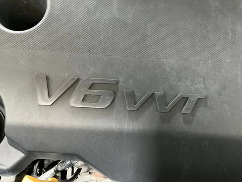 Used 2020 Chevrolet Traverse LT FWD image 32