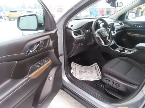 Used 2023 GMC Acadia SLE w/ Driver Convenience Package AWD/4WD image 16