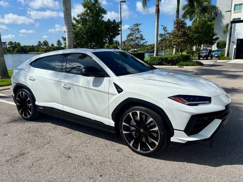 Used 2024 Lamborghini Urus S AWD/4WD image 4