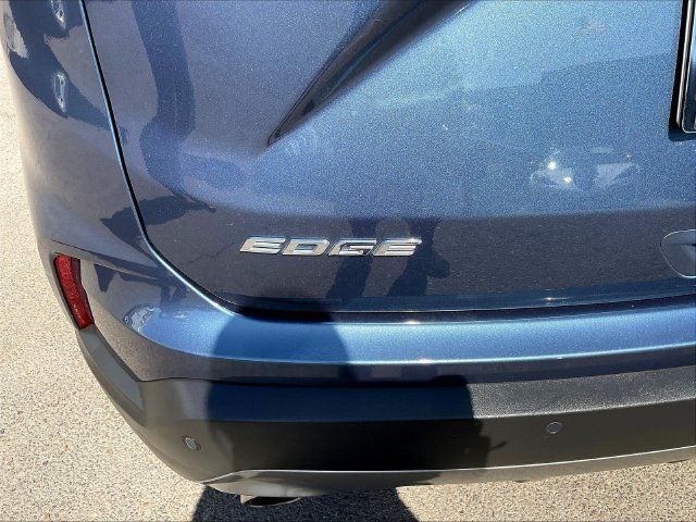 Used 2019 Ford Edge SEL w/ Equipment Group 201A FWD image 26