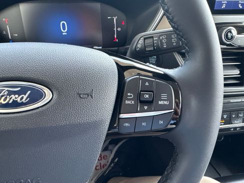 Certified 2023 Ford Escape Active AWD/4WD image 31
