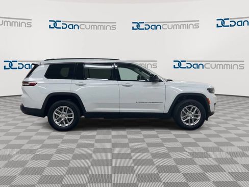 Used 2022 Jeep Grand Cherokee L Laredo w/ Luxury Tech Group I AWD/4WD image 9