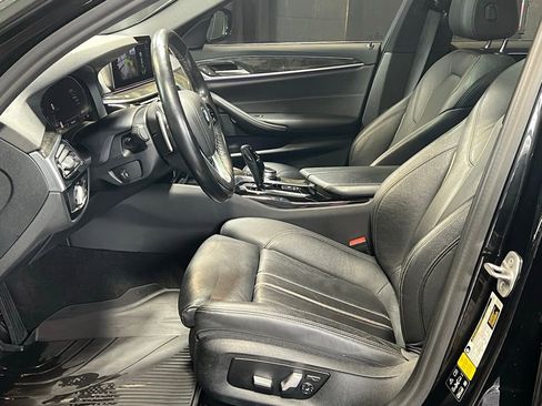 Used 2020 BMW 540i xDrive w/ Premium Package image 11