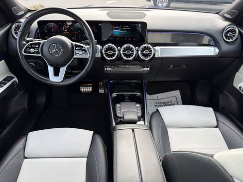 Used 2021 Mercedes-Benz GLB 250 4MATIC image 23