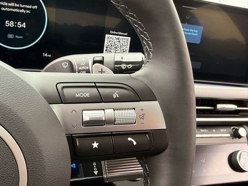 New 2025 Hyundai Sonata Limited image 11