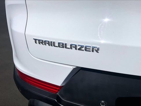 Used 2022 Chevrolet TrailBlazer LS FWD image 26