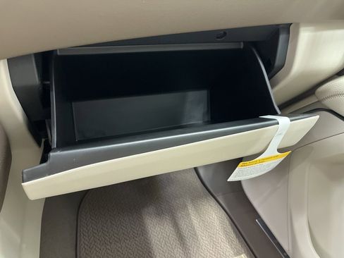 New 2026 GMC Yukon XL Denali w/ Sun & Power Step Package image 21