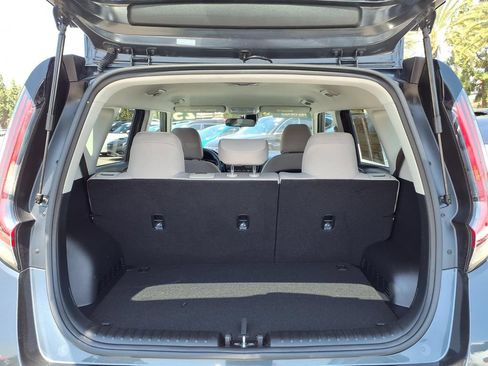 Certified 2025 Kia Soul LX w/ LX Technology Package FWD image 24