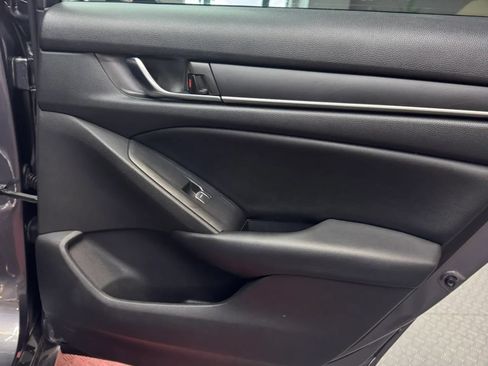 Used 2018 Honda Accord Sport image 23