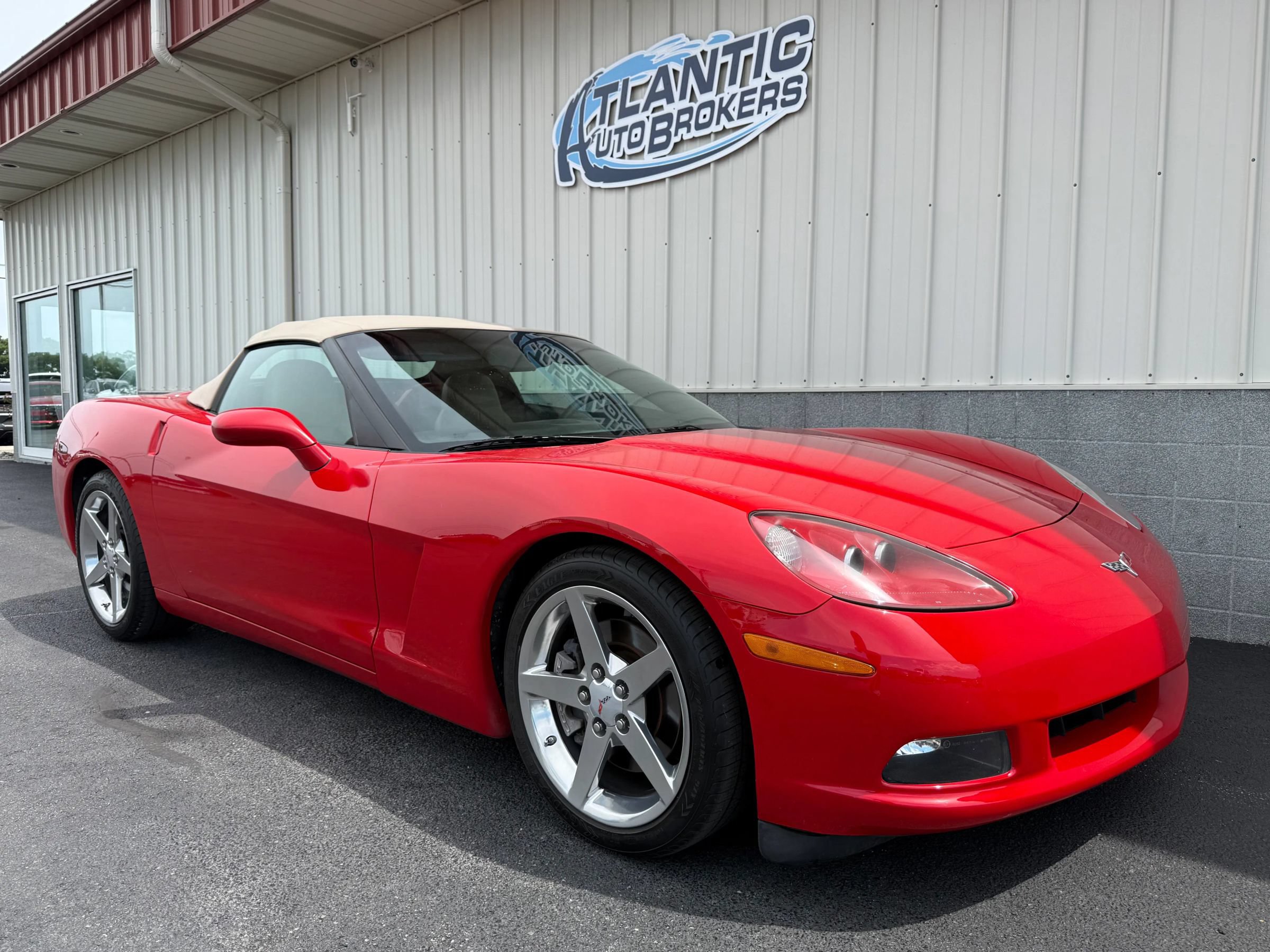Used 2005 Chevrolet Corvette Convertible w/ Preferred Equipment Group RWD image 21