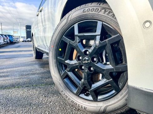 New 2026 Kia Carnival SX Prestige image 2