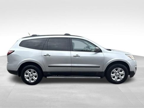 Used 2017 Chevrolet Traverse LS w/ LPO, 'HIT The Road' Package FWD image 8
