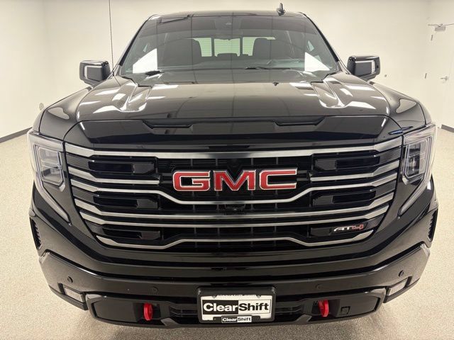 Used 2025 GMC Sierra 1500 AT4 w/ Technology Package AWD/4WD image 3