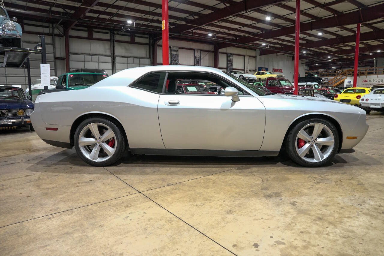Used 2009 Dodge Challenger SRT8 RWD image 10