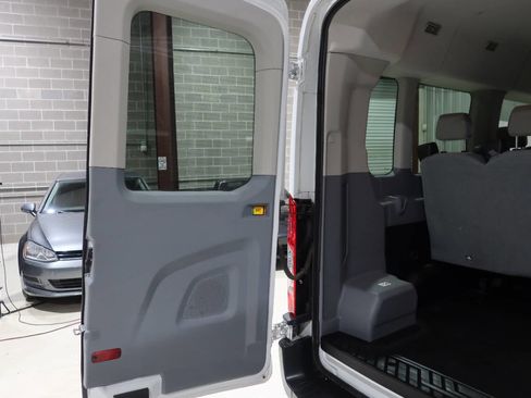 Used 2016 Ford Transit 350 XL RWD image 29