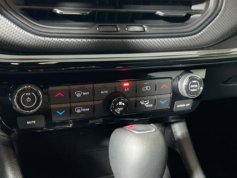 Used 2024 Jeep Compass Latitude w/ Convenience Group image 27