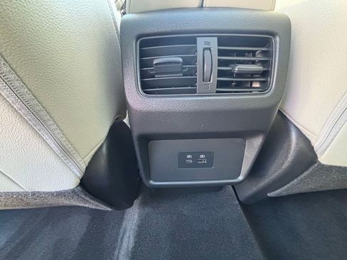 Used 2023 Nissan Rogue SL image 14