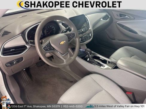 Used 2023 Chevrolet Malibu LT image 4