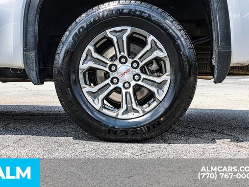 Used 2025 GMC Sierra 1500 SLT RWD image 17