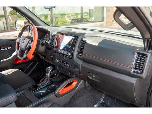 Used 2023 Nissan Frontier PRO-4X w/ Pro Convenience Package AWD/4WD image 14