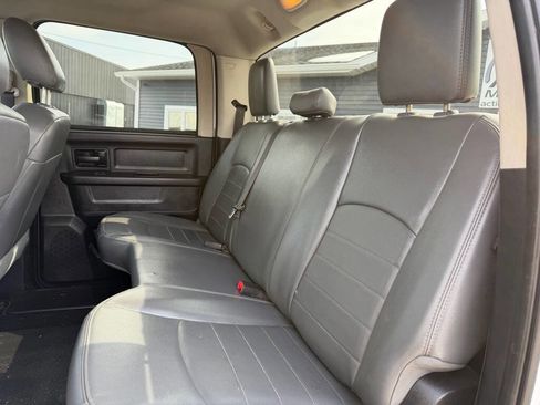 Used 2015 RAM 3500 Tradesman w/ Chrome Appearance Group image 21