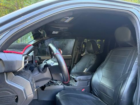 Used 2025 Toyota Tacoma SR w/ SR Upgrade Package AWD/4WD image 11