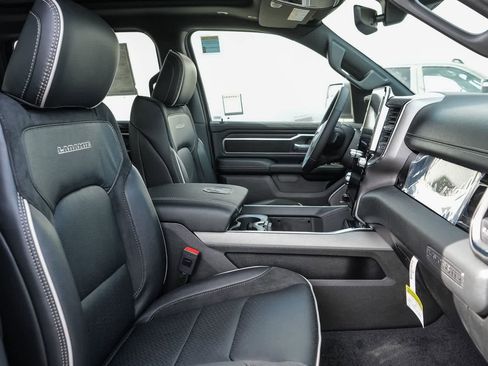 New 2026 RAM 1500 Laramie AWD/4WD image 18